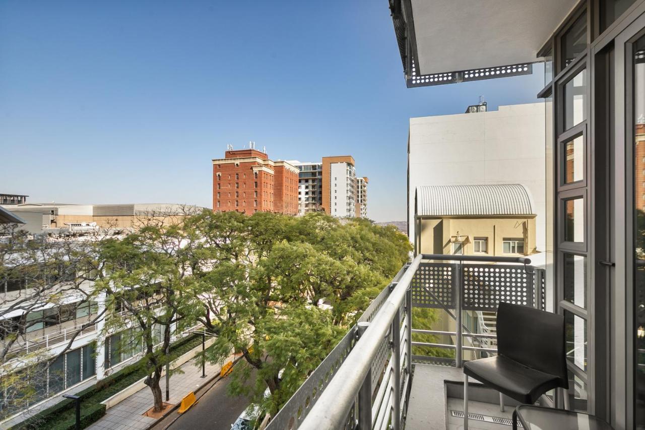Easy Stay - The Median Rosebank Johannesburg Eksteriør bilde