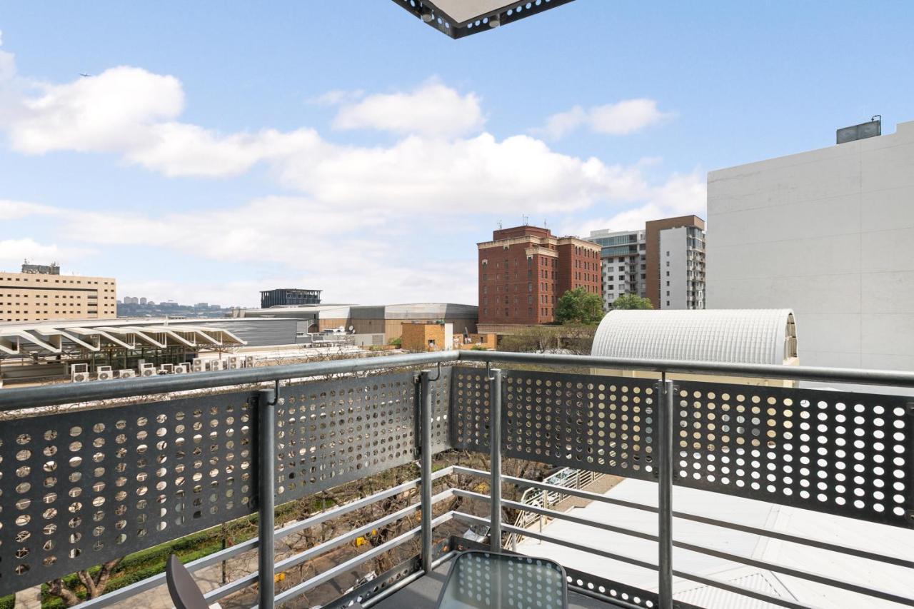 Easy Stay - The Median Rosebank Johannesburg Eksteriør bilde